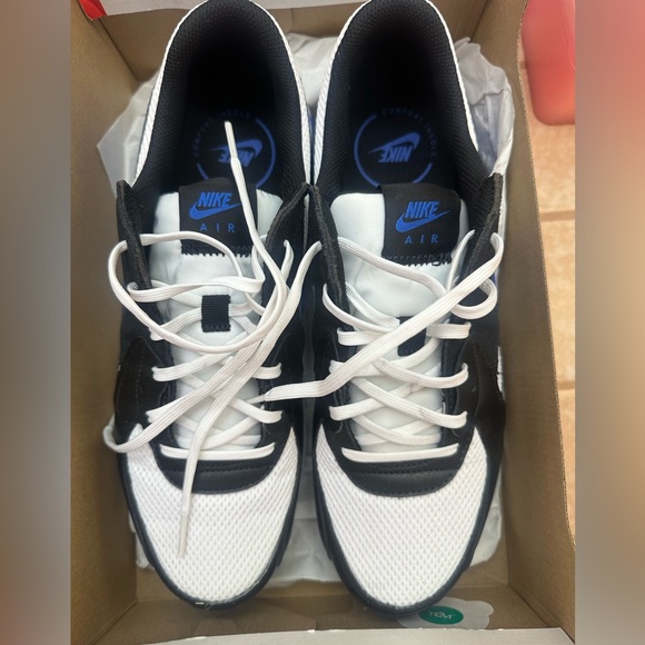 Nike AirMax Excee. Men’s size 11. GREAT condition. Worn ONCE. - Picture 5 of 7